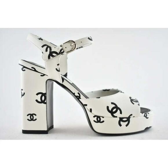 Chanel 22S White Black Lambskin CC Logo Platform Strap Block Heel Sandal 41.5 - Picture 2 of 12